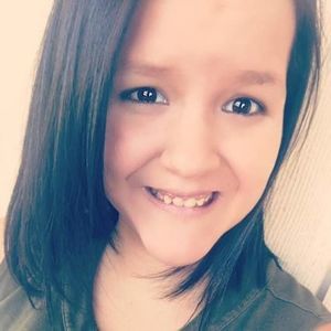 Meet your Posher, Evette